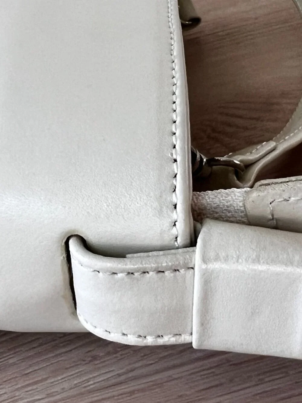 LOVIE Paris Faux Leather Cream Lady Like Top Handle Structured Bucket Crossbody